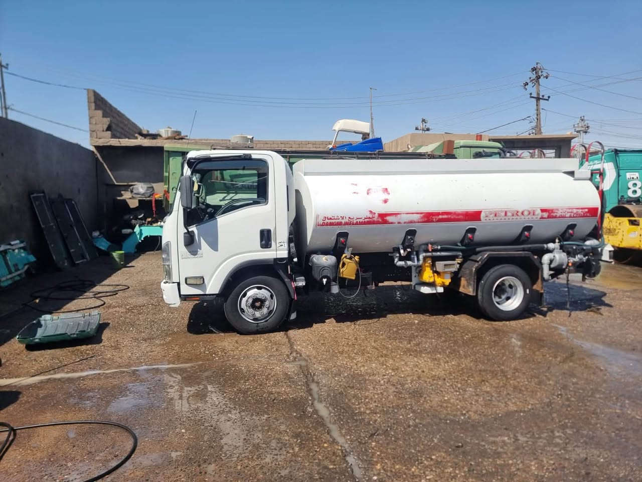 به ناوى خواى گەورە
سياره ى Isuzu
موديل ٢٠١٣
مكينه سوپەرە 
جايزه تانكى ٧٥٠٠ لتره دووخانه يه 
٥٠٠٠+٢٥٠٠ 
ره قم اربيل به ناوى خومه 
ژماره ى موبايل *********** 
شوين اربيل
