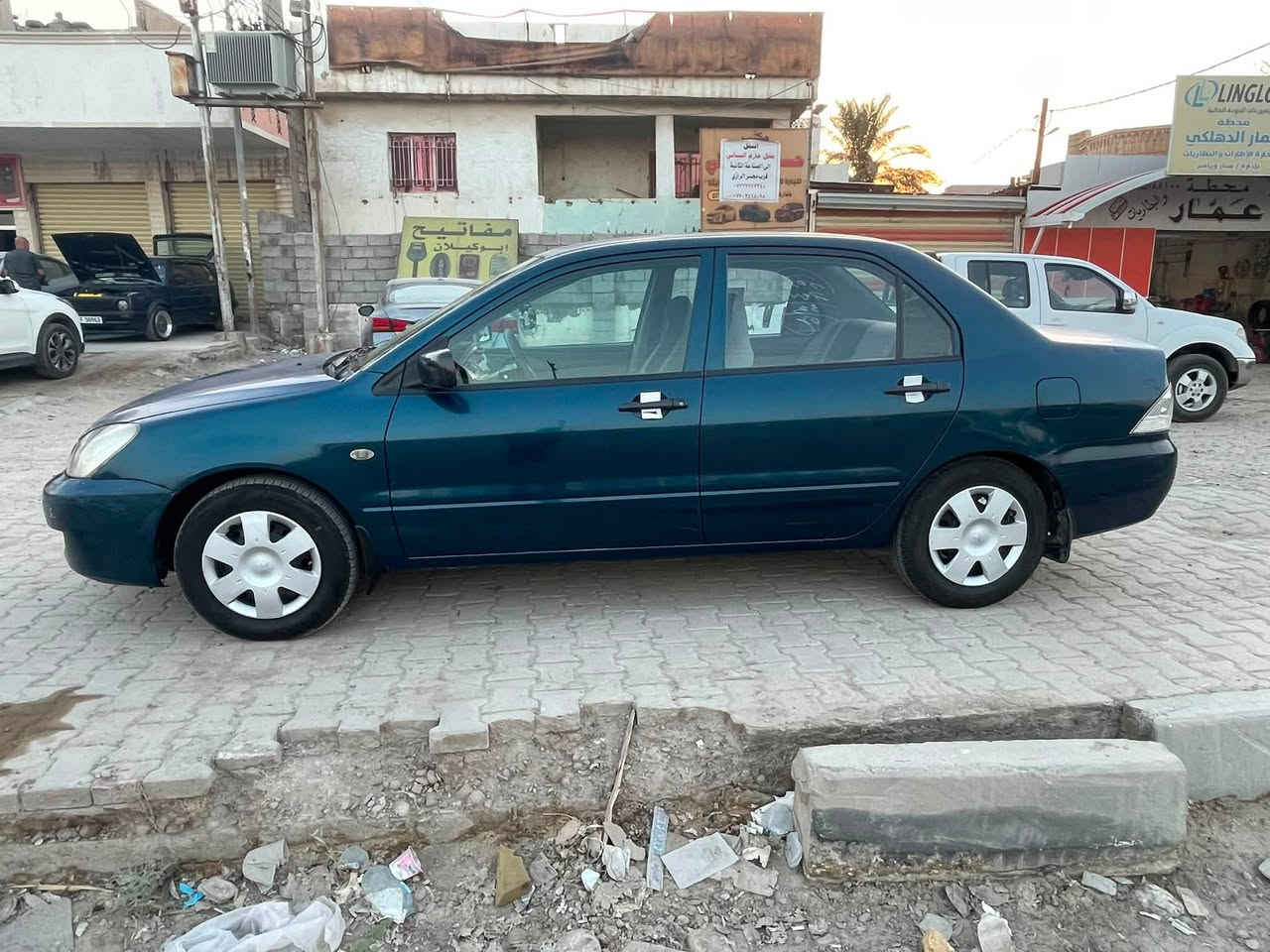لانسر 2010 باسمي مكفوله بدون صبغ سونار موجود مكينه حجم 2000 اني شديتها مكاني ديالى بعقوبه حي المعلمين 
***********

