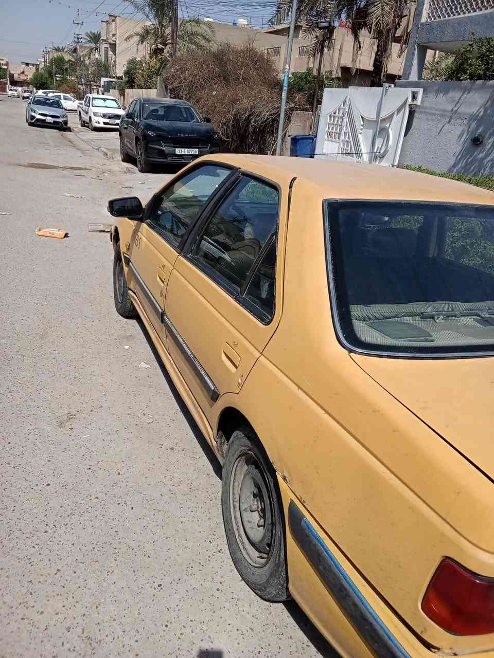 السلام عليكم بيجو بارص 2015 للبيع بسمي سياره بيه كازكيت تبريد شغال ابيعه على وضعيته سلف البارحه شدته اله جديد بيه باب مبدل الوره سياره يرادله ترتيب عليه غرامات 200 هيئه مال سنه تقريبا رايده 25 هذا رقمي *********** بي واتساب
