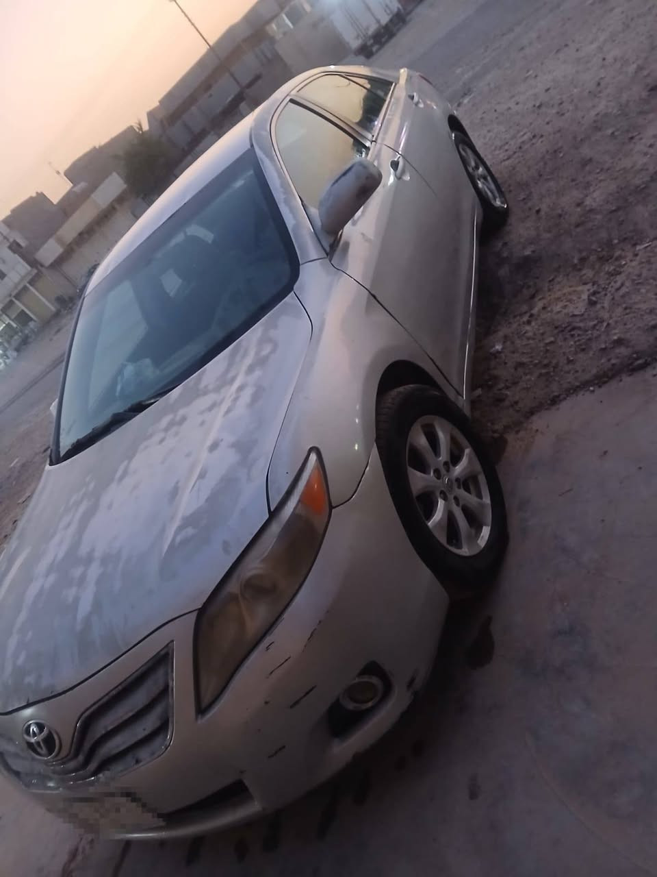 السلام عليكم
مكلف بلنشر 

كامري موديل ٢٠١٠ وارد أمريكي بيها صبغ حزام  سنوية صاقطه بل ٢٠٢٣ كير محرك شرط تبريد شغال والباقي كدام العين تجي تگلب وتشوف

***********
