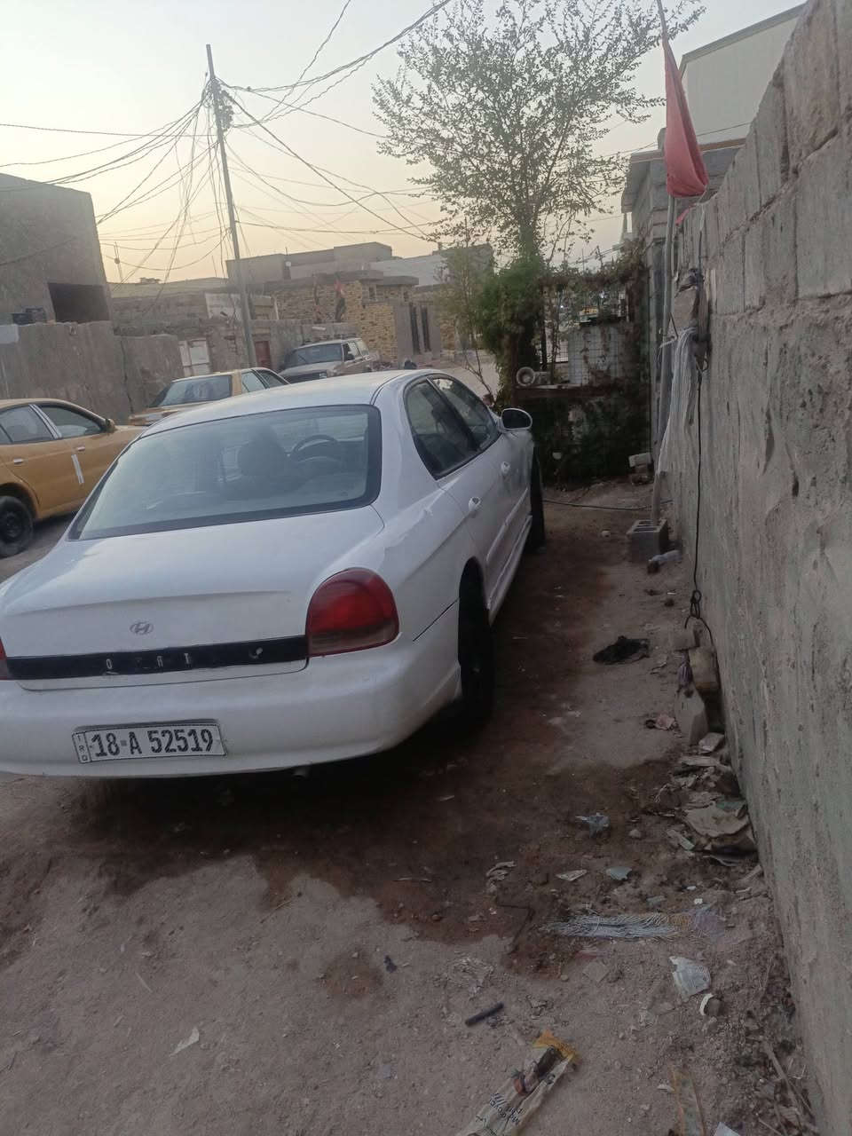 يالله سلام عليكم شباب بيع مستعجل سوناته موديل 2000  رقم بابل دولي سنويه لل 2030 مكينه وكير جدد كير عادي حداديه نضيفه تخم تاير جديد كهربائيات شغاله سياره حلوه ومرتبه ترايك وين ميعجبك اسعر 28 وبيه مجال بصيط مكاني نجف شارع المطار ***********
