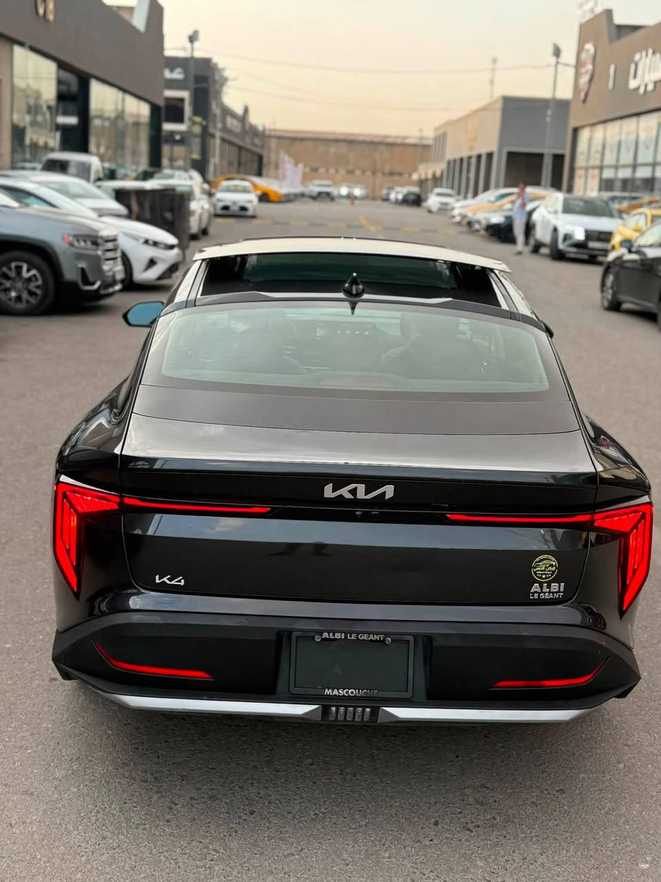 السلام عليكم 
   
KIA K4 2025 – الجيل الجديد / وارد امريكي 

•   🛣️  المسافة المقطوعة    -   6 الف مايل زيرو 

حادثها مكانتين تعديل بارد 
بدووون صبغ 
بدووون تبديل 
بجم كبس ✅
الايرباكات سليمة ✅
دواخلها سليمة ✅
 
💰 السعر:  172$🔥🔥

  كاتي بدون رفم تترقم محافظات شماليه فقط 

✅ المواصفات :
📅 الموديل: 2025
🌍 الوارد: امريكي
🛣️ الممشى: 6 / الف
⚙️ المحرك: – 4 سلندر 2000
بانوراما 
بصمه ابواب 
بصمه تشغيل مع تشغيل عن بعد 
كشنات جلد تدفئه وستيرن هيتر 
قطعتين تبريد امامي خلفي 
• إنارة LED أمامية وخلفية
• حساسات خلفية
• كاميرا رجوع عالية الدقة
• مرايا كهربائية قابلة للطي
• شبك أمامي عصري وخطوط انسيابية

• شاشة وسطية عملاقة تعمل باللمس
• شاشة عدادات رقمية
• دعم Apple CarPlay & Android Auto
• ستيرنغ جلد متعدد الوظائف
• تشغيل بصمة
• دخول ذكي بدون مفتاح
• مكيف أوتوماتيك بارد جداً
• منافذ USB أمامية وخلفية
• كبح تلقائي للطوارئ AEB
• نظام البقاء داخل المسار
• تنبيه النقطة العمياء
• تنبيه حركة المرور الخلفية
• ABS + EBD + مانع انزلاق
مكان السياره موصل/ جانب الايسر / مدينه المعارض الجديده 
معرض الركن الذهبي 📍
للاستفسار
 
☎️***********
☎️***********
