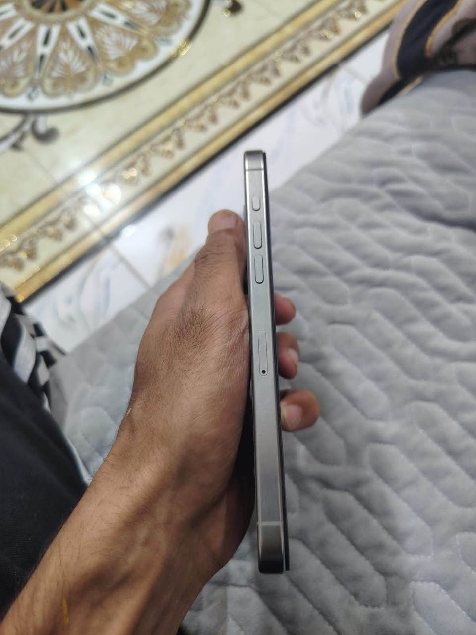 ايفون ١٥برو ماكس 
مبدل شاشه فيس إيدي واكف 
ماستر شرق اوسط 
(ومبدل كامره من ابل شرط )
بطاريته ٨٧(بلادية)يعني انسى شي اسمه شحن
لون تيتنايوم رصاصي  
ومن احد يتصل عليك اله تشد هتفون يلا تسمع مع العلم سماعات شغالات كلشي مابيهن  سعره٥٧٥  ***********وبي مجال حك الجيه

مكلف ب النشر
