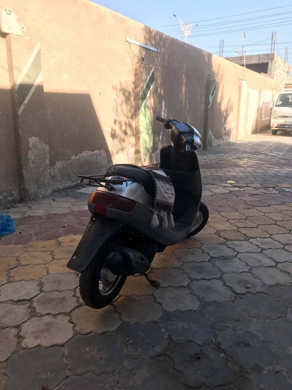للبيع دراجه بطه60 موديل 2000 شلعه فوول معدل فوول كهربائيات شغاله  قفل ركبه قفل جنطه شاصي مكفول عدى السلف نقصها باتري دراجه ناعمه لون رصاصي نضيفه كلش الدراجه مفتوحه مره وحده السعر٣٠٠وبيها مجال للطيبين  مكاني كربلاء الحر رقمي ***********
