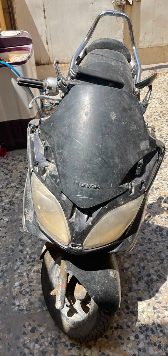 مرخصت الادمنيه درجه صفر ثمانيه محرك كفاله تشغل وتطلع مكاني بغداد حي المعالف السعر ٥٥٠ للستفسار ***********
