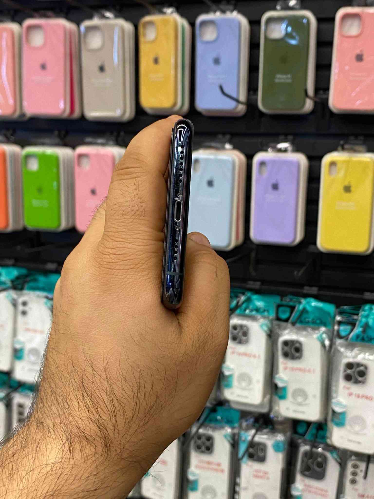 آيفون ١١ برو ماكس • ٦٤ جيجا • اسود
