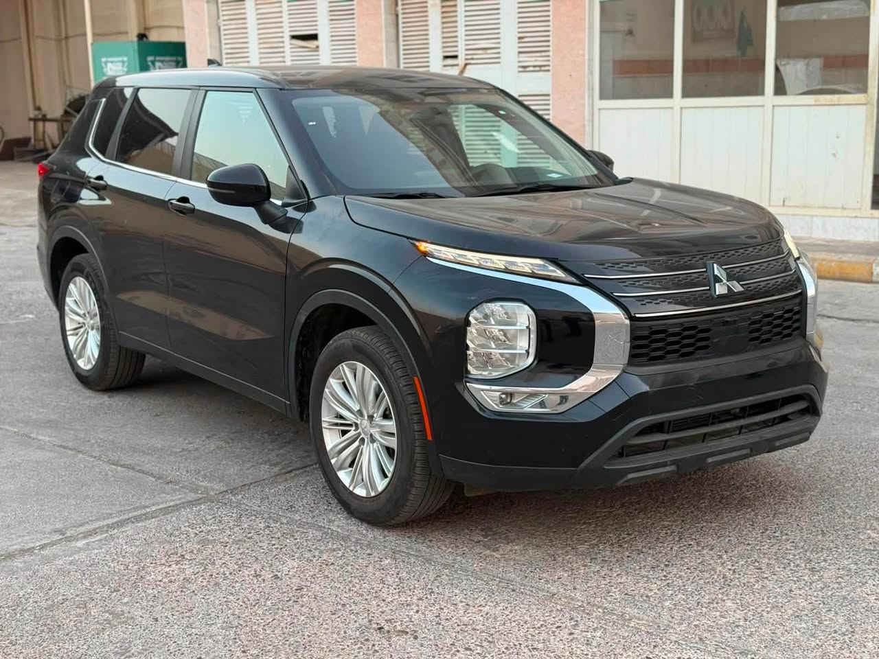 Mitsubishi Outlander S 2024 متسوبيشي اوتلاندر ✔️

فقط ربع باب صبخ جملخ تبديل شركة 
ارباك بس ستيرن مرجع بيلادي ٥٩ الف ميل ماشية
7 راكب و بصمة و رادار و حساس و شاشة و كاميرة 

شرط ترقيم اربيل دهوك سليمانية (٣ اشهر كاتي)

سعر 🔥 183ورقة و مجال
مكان عقرة "

***********
