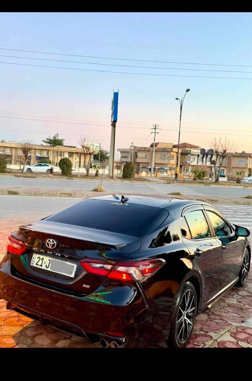 بؤنيت و جاملغى ده عمه يه ك ده رگاى كليرى ئه مريكايه ناوى نه گرتووه ته نها قرچى هه يه
ئه رباگ به س شانى ته قيوه 
گيرو مه كينه ى به شه رت
١٦٠ گه لا
***********
