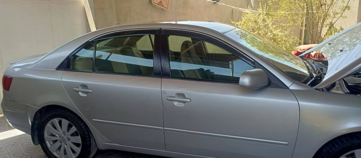 سلام عليكم للبيع سوناتا موديل 2008 محرك 3300 تبريد شغال تخم تاير وارد امريكي حادثه جوه قبق البانزين طخه خفيفه سياره جاهزه ما تصرف عليه العنوان واسط العزيزيه السعر 95 وبيه مجال مكلف بالنشر رقم صاحبه***********/***********
