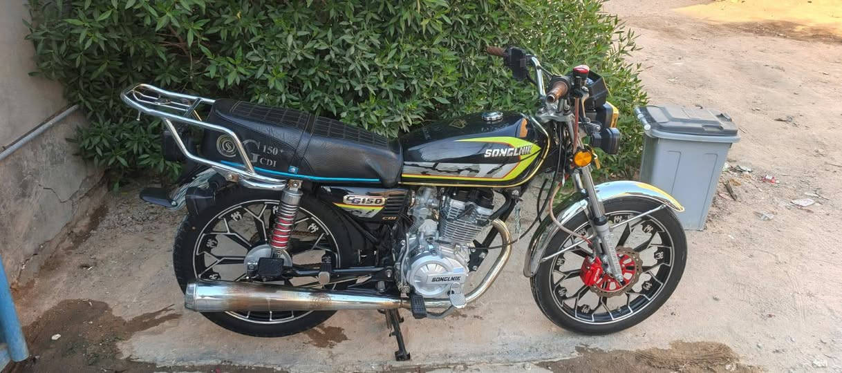🏍️ للبيع دراجة نارية بحالة ممتازة
دراجةعدد ٢  نظيفة استعمال شخصي، مكينتها ما مفتوحة، وأداؤها ممتاز. السعر ٧٢٥ الف بيه مجال قليل للشراي
موديل 2025، أوراقها كاملة وأصولية، وجاهزة للنقل والبيع.
📌 المكينة: ما مفتوحة
📌 الأوراق: كاملة وأصولية
للاستفسار والتواصل، ***********
