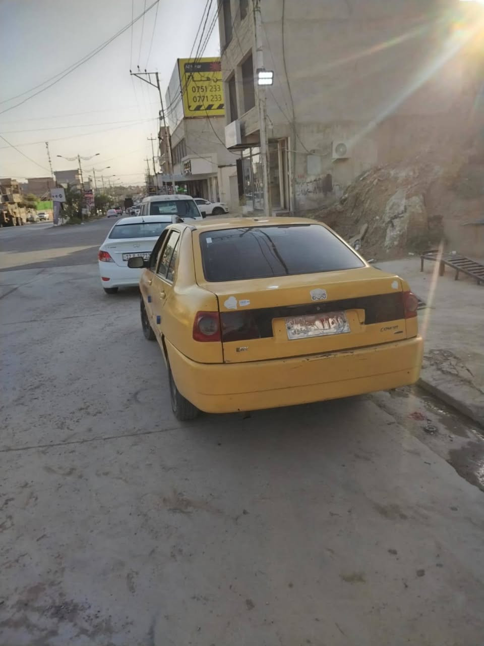 السلام عليكم اكوين
رقم نينوئ احمر هيئه 400الف عل شاري 
غرمات صفر 
محرك بي اثر صرف 
والسياره كدام العين 
سعرها 16ورقه 
***********
