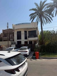 بيت للبيع • ١٠٠م • الشعب العقاري الاولى