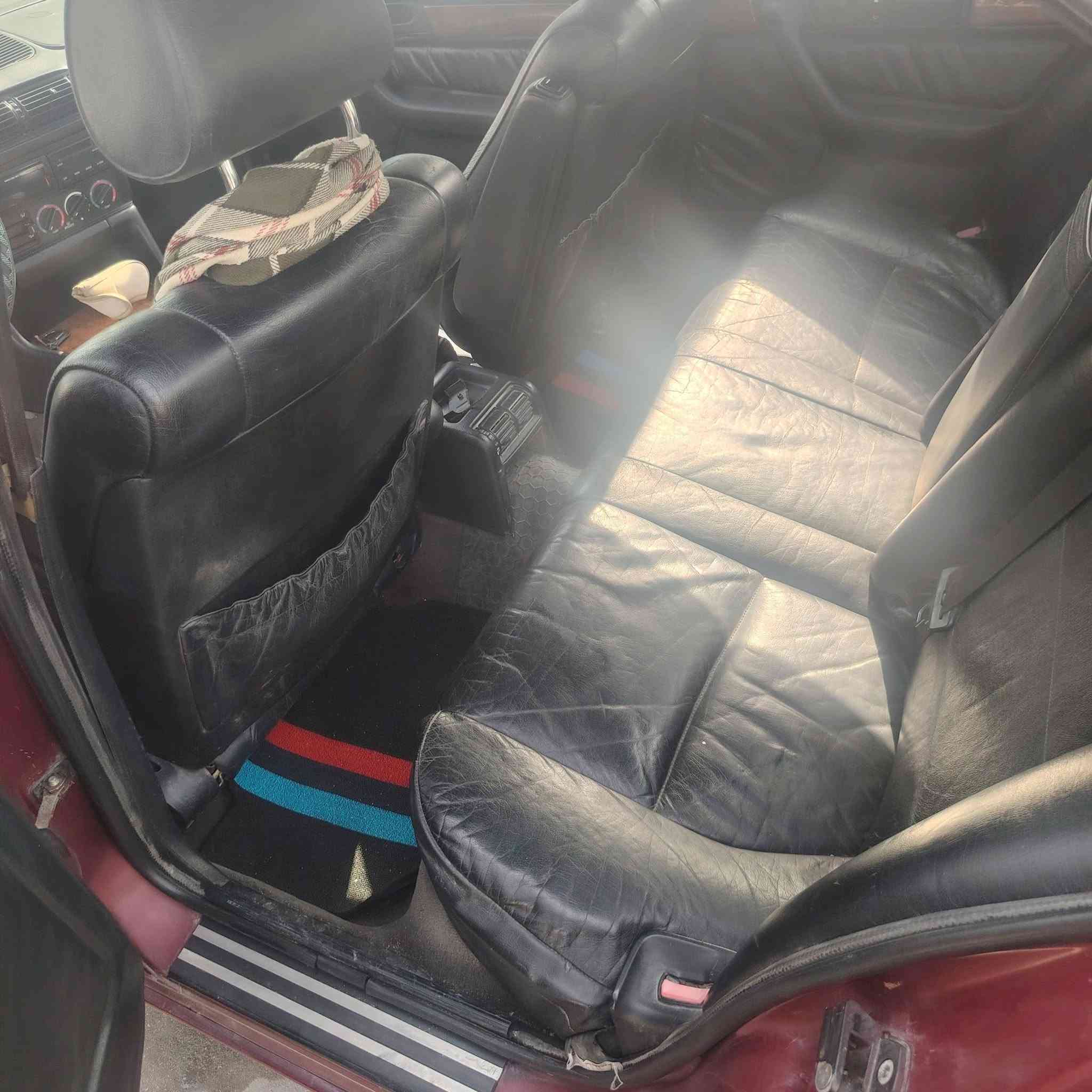 للبيع BMW
موديل 92 محدثة 95 
525i
6 سلندر
 مسكر فانوس 
رقم أربيل
كير اوتو
تبريد شغال
صبغ عام
** صبغ واكع واضح بالصور
وباب البانزين
شخطات خفيفة
المكان نجف
السعر 50 ورقة 
*********** فقط واتساب
