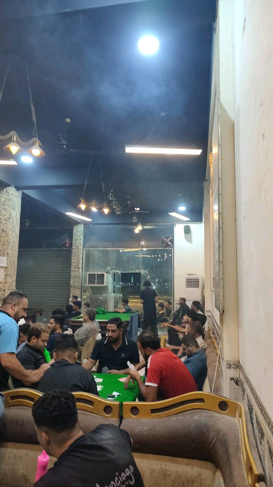 كوفي ليالي بغداد للبيع مطله ع شارع ميه شارع خدمي
