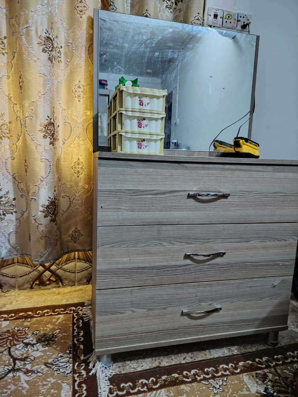 غراض للبيع الاتصال ع الرقم ***********
