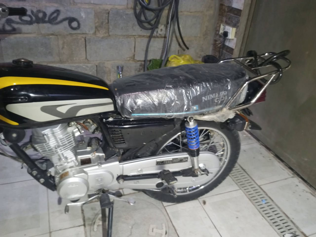 يالله دراجه للبيع موديل 2025 الدراجه نضيفه مكينه كفاله عوزهه فقط كهربائيات ميشتغلن يعني شغلات بصيطه السعر 625 وبيهه مجال ***********خابر وتدلل
