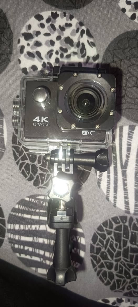 سلام عليكم كامره تصوير 4k 60 ايطار بيها مايك وبيها فلاش ذاكره وتربط ع وايفاي وتصويرها كلش حلوو رايدها ب 35ااف وبيها مجال حك جيه الله وكيل مشتريها ب 45 الف قبل سبوعين بس احتاجيت حكها رقم التصال ***********
