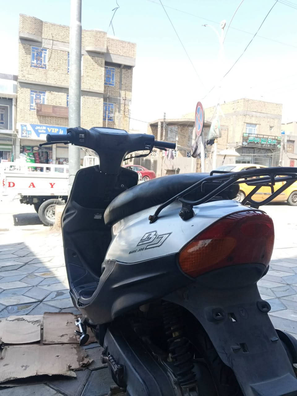 سلام عليكم دراجه للبيع بيجي جديده مفتوحه مبدل بس بستم سلف كهربائيات كله شغاله ماعوزه اي شي السعر 425
 الرقم ***********
