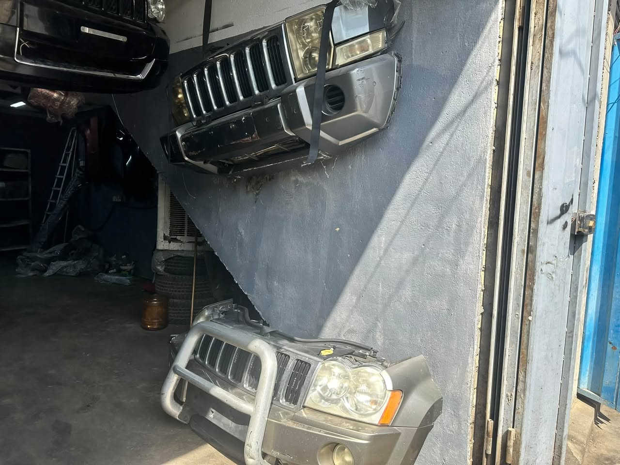 ادوات Jeep Laredo 2008
مع تحديث كامل SRT 🔥

📍 العنوان: بغداد - ساحة الطيران
      توصيل جميع محافظات العراق 🇮🇶 
📞 ***********
