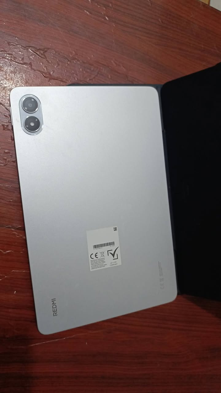 Redmi pad 2 pro 
السلام عليكم 
عندي جهاز ريدمي باد 2 برو للبيع قبل فترة اشتريته لان جنت سادس ادرس عليه وهسه خلصت 
الجهاز نظيف واي شخط ما بي اني مستخدمه على ايدي 

المواصفات:
الذاكرة 256GB
الرام 8GB + 8GB 
المعالج Snapdragon 7s Gen 4
البطارية 12,000mAh
 الشحن سرعته 33W
 التحديثات مدعوم 5 سنوات
 الصوت ستيريو 4 سماعات
سعر 445 الف
الملحقات كاملة كيبورد وشاحنة وكارتون وحتى حباسات مال قلم موجودات 

+ عندي قلم جوكر ب10 مشتريه ب25 يمكن مستخدمه بس ساعتين، حتى التب الاحتياطية مالته موجودة 

الله شاهد جهاز راقي ولو ما محتاج ما ابيعه
*********** واتساب او تليجرام
