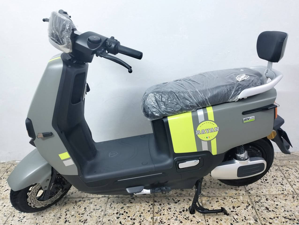 ماطور ريان ابو عيوني موديل 25 شهر 10 مستخدم 20 يوم والوصل بالصوره مشحون عشر مرات بس عنوان موصل الايسر والباقي ينتصر على الرقم ***********....*********** قفل 960
