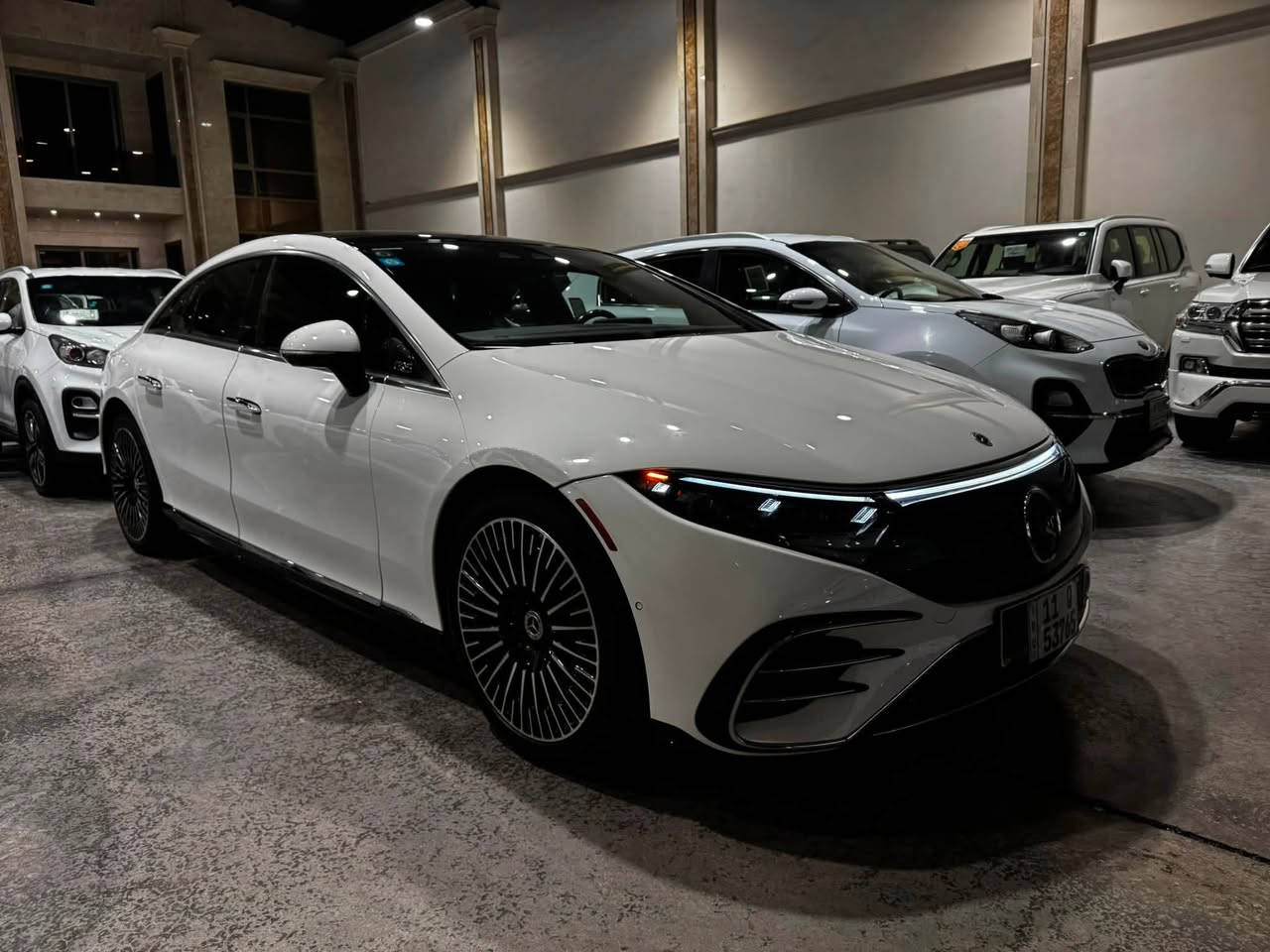 مرسيدس-بنز +EQS 450
سنة الصنع:2022
المسافة المقطوعة:24,000mi
الوارد: أمريكي
المواصفات:
ناقل الحركة: أوتوماتيكي أحادي السرعة
نظام الدفع: دفع رباعي كهربائي ذكي
البطارية: سعة 107.8 كيلوواط/ساعة بمدى قيادة طويل
التعليق: نظام AIRMATIC الهوائي المتكيف لراحة فائقة
التوجيه: توجيه خلفي نشط لثبات أعلى وسهولة مناورة
العجلات: جنوط فاخرة قياس 21 إنش
الفرامل: نظام كبح متطور مع استرجاع طاقة
التجهيزات والرفاهية:
نظام صوت Burmester ثلاثي الأبعاد
مقاعد جلد فاخر مع تدفئة وتبريد وذاكرة ووظيفة مساج
سقف بانورامي كهربائي
عزل صوتي متقدم + تكييف رباعي المناطق
ديكور داخلي فاخر مع إضاءة محيطية متعددة الألوان
إضاءة Digital Light بتقنية LED متطورة
كاميرات رؤية 360 درجة + مساعد ركن + مراقبة النقطة العمياء
مثبت سرعة متكيف + مساعد الحفاظ على المسار + مكابح طوارئ أوتوماتيكية
حزمة قيادة شبه ذاتية متقدمة
مساحة خلفية واسعة جدًا بأعلى مستويات الفخامة
سيارة كهربائية فاخرة بالكامل تجمع بين الأداء الهادئ، التكنولوجيا المتطورة، وأقصى درجات الراحة.

للاستفسار: ***********

معارض البياع_شارع الوسط_معرض العربة لتجارة السيارات
#مرسيدس #بيع_سيارات #سيارات_جديدة #للبيع #سيارات #سيارات_للبيع
