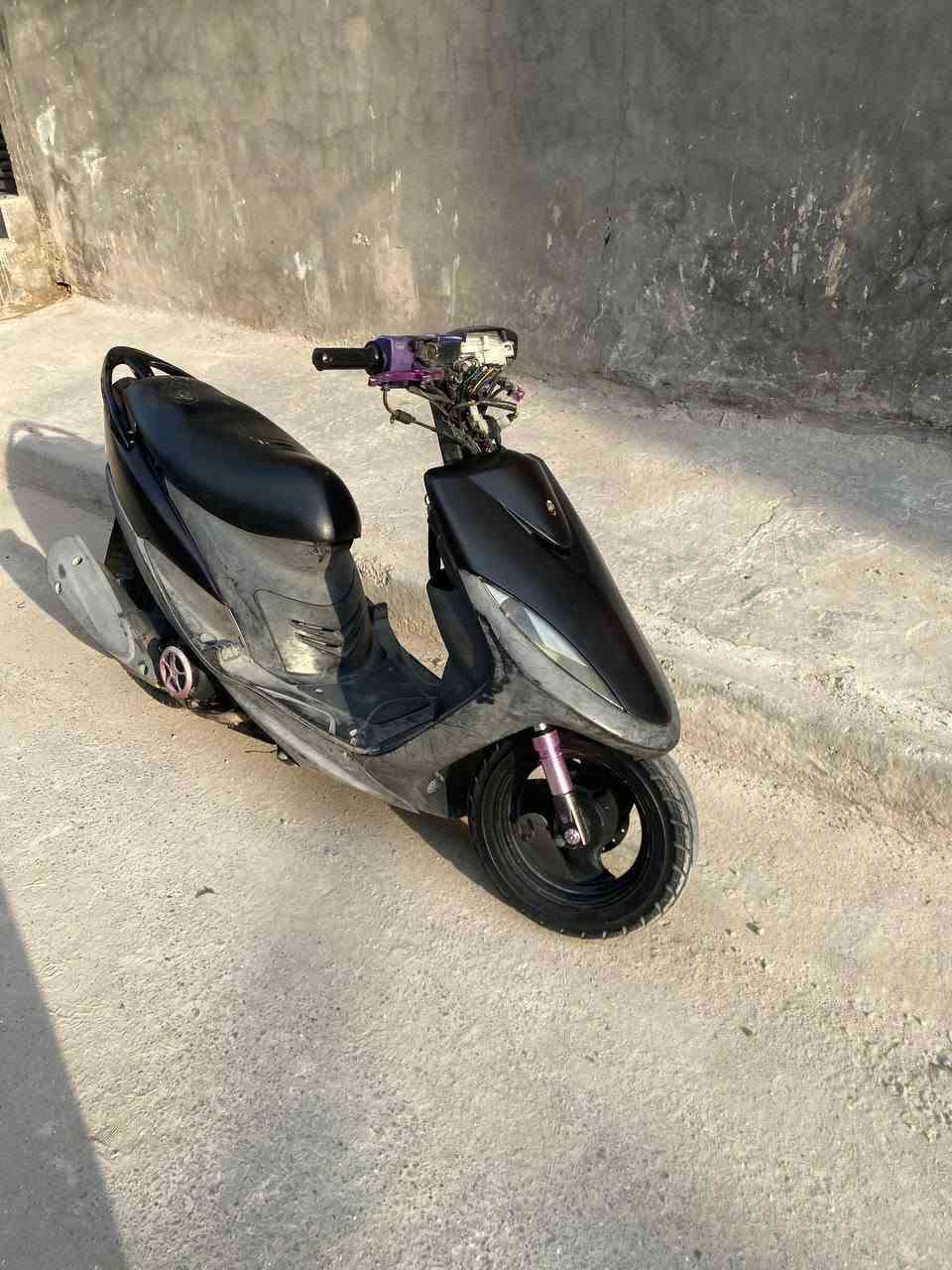 ماكس • بنفسجي • كابريتر