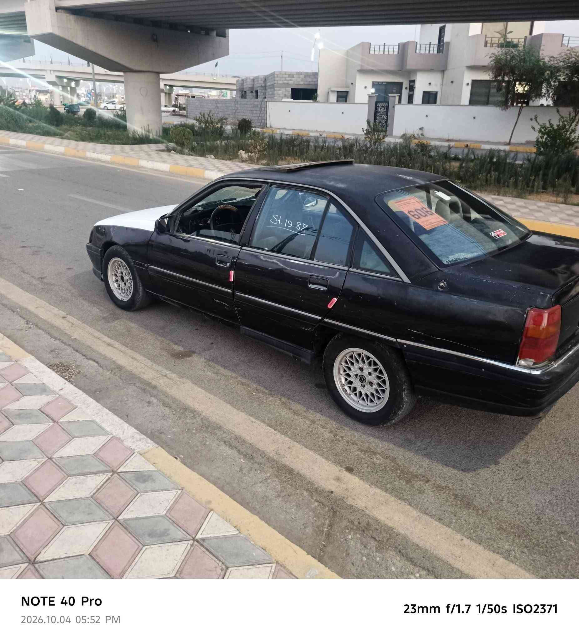 السلام عليكم سياره للبيع اوميجا موديل 93 حجم 20 فول اوتوماتيك جير محرك كل عيب ما بيه مشروع وطني دفتر بنزين موجود سنويه ساقط بال 25 سياره وين ما يعجبك اطلع ترايها حيل حلو السعر 26 وبيها مجال العنوان كركوك رجاء اقساط وبالمده ما نبيع شرط التحويل غرامات صفر والشراي يتصل على رقم الموبايل***********  سياره على بلاد لا ضربه ولا قلبه وبدون معجون

نص مكتوب في الصور:
- NOTE 40 Pro
- 2026.10.04 05:51 PM
- 23mm f/1.7 1/50s ISO1147
- NOTE 40 Pro 2026.10.04 05:51 PM 23mm f/1.7 1/50s ISO544
- 2026.10.04 05:52 PM
- 23mm f/1.7 1/33s ISO5181
- 23mm f/1.7 1/50s ISO2371