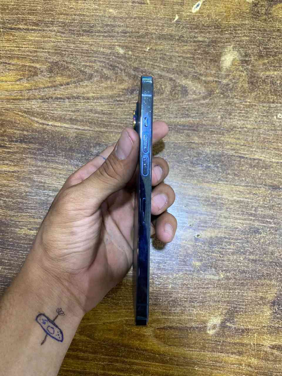 آيفون ١٢ برو ماكس • ٢٥٦ • بطارية ٧٧٪