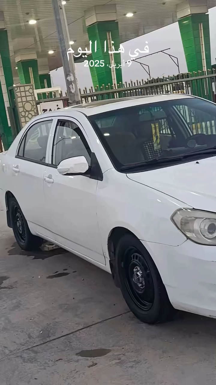 بي واي دي جي 3
2013

بيها خيط تبخير 

للبيع او المراوس 

***********
