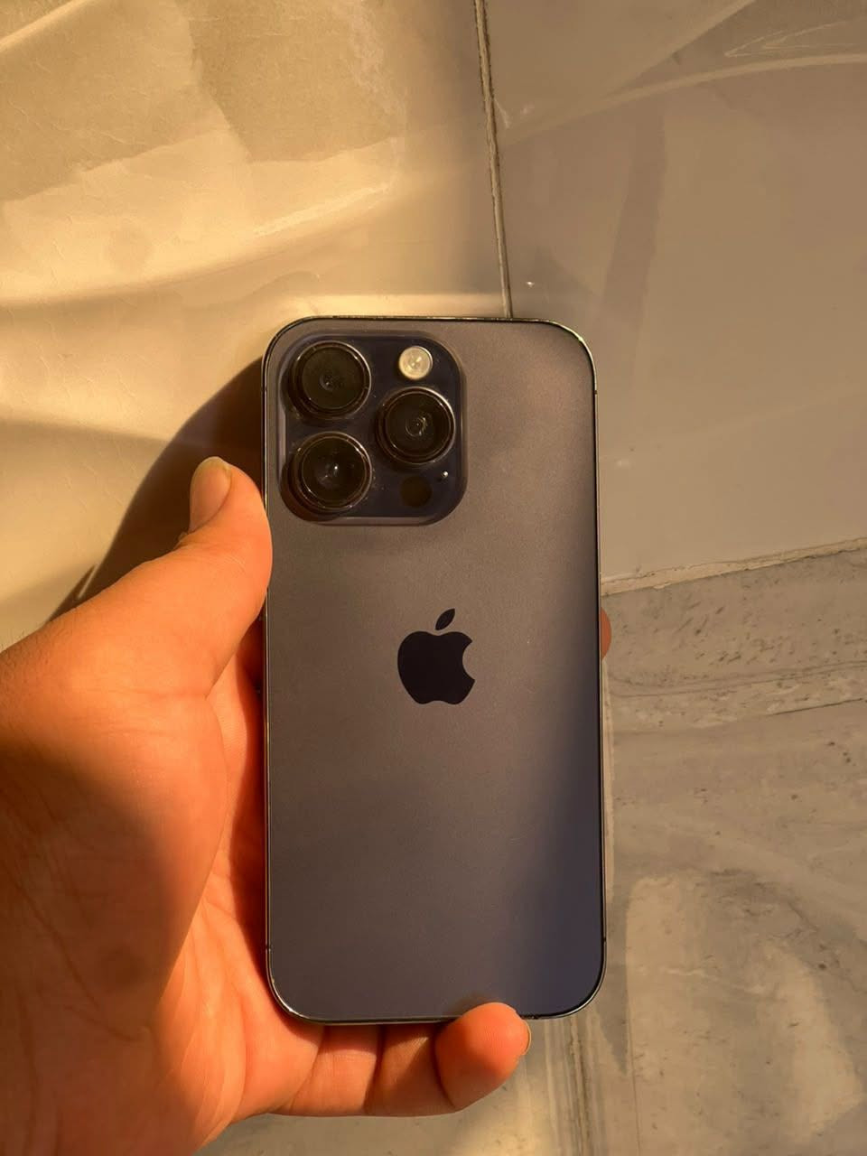 سلام عليكم 
iphone 14 Pro فقط
ذاكرة 128
بطارية 100
مبدل شاشة GX 
فيس ايدي واكف
دبل سيم
جهاز نضيف كدام العين
كلو شغال
سعر 500 وبي مجال
استفسار اكثر اتصل
*********** واتساب
مكاني موصل ايسر
