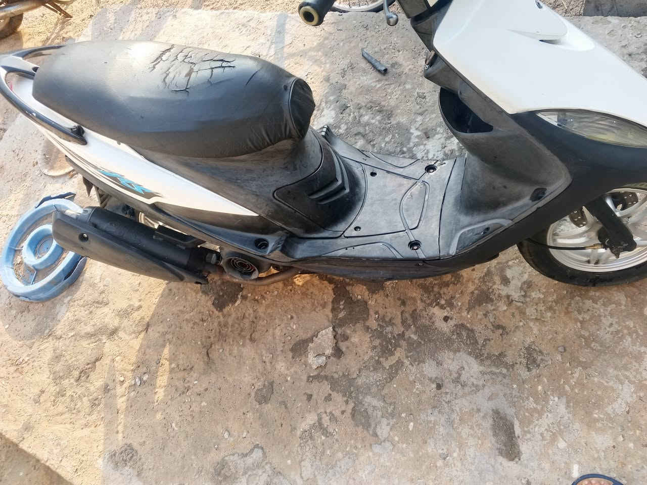 ماكس عدله مفتوحه مره وحده بوشه 49شلعه معدل فول دراجه خير من الله مانقصهه شي كلشي بيهه شقال نكره سلف رايدهه امراوس 13برو ماكس او بيع 600وبيهه مجال مكاني بصره ابو الخصيب رقم (***********)واتساب فقط
