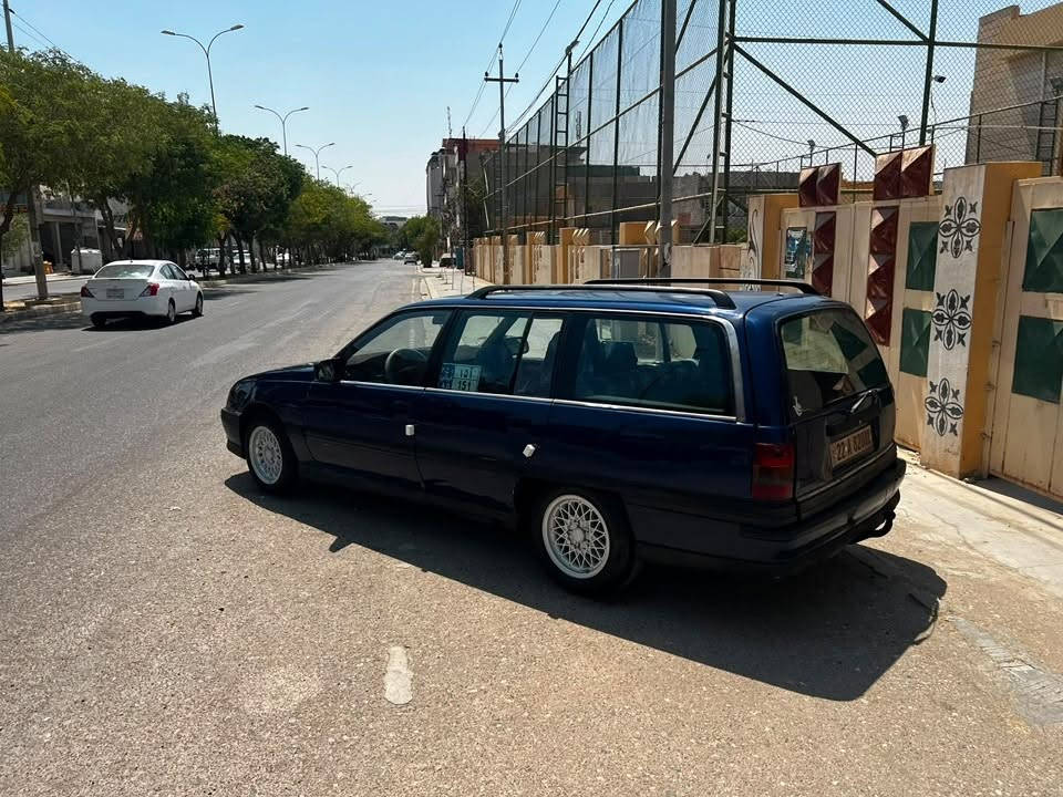 اوبل اوميكا 1993 ستيشن ✅
ماشاءالله ماشاءلله سياره كلش مرتب 💯
تخم تاير جديد + صدر امامي خلفي جديد 🆕 
محرك 20 قبل اسبوع شديته بل باكيت لا صرف لا بخار 
گير + محرك + اكسل + كهربائيات +كلها بشرط 
صبغ حزام جمالية + بدون ضربه + بدون قطره خياس 
ماشاءالله ماشاءلله سياره سياقتها عبالك سياره موديل جديد
منضومه تبريد كامل موجود شغال نقصها صونده و غاز فقط 
رقم اربيل الدولي بسمنه شرط تحويل و وكالة و غرامه
العنوان ~ سليمانية قضاء كلار
السعر ~ فقط 35 ورقه وبيها مجال 
الهاتف ~ ***********
