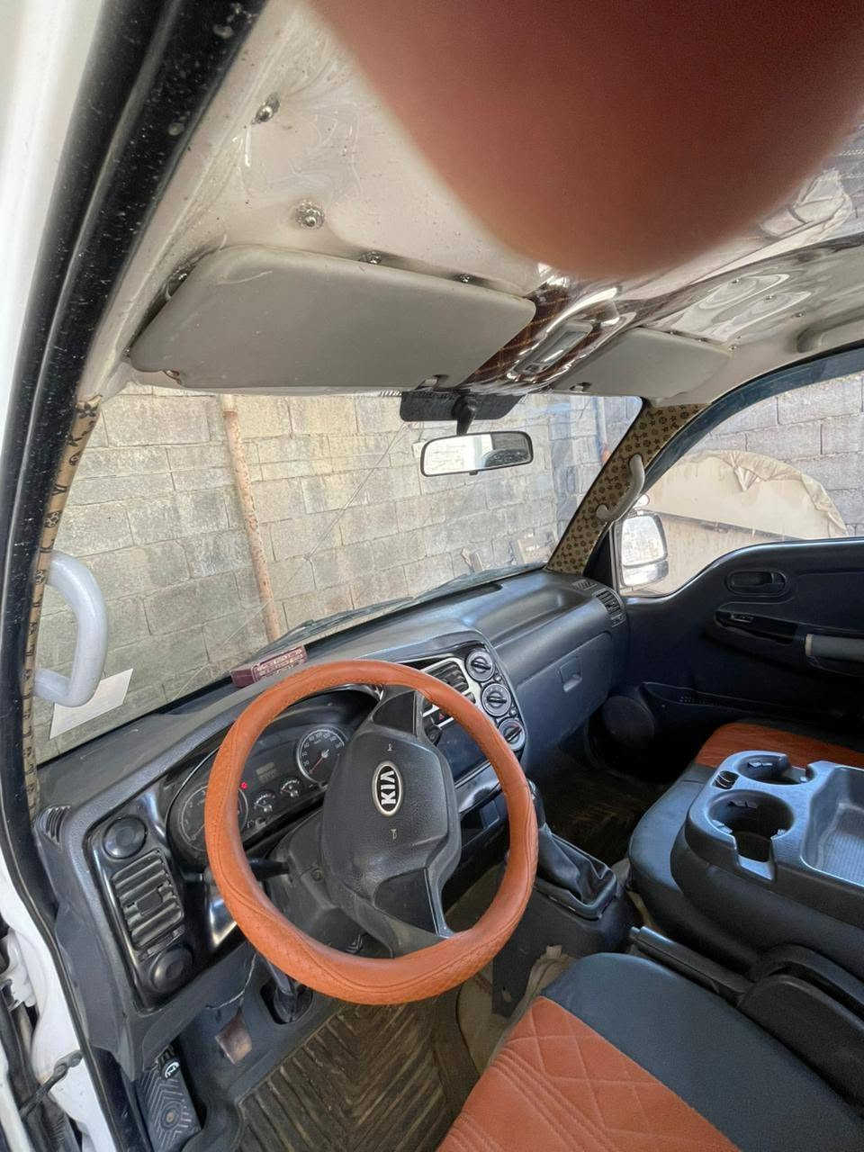 كيه حمل بنكو للبيع موديل ٢٠١٢ بسمي رقم انكليزي تحويل مباشر تصليح دواير ودوسات رقم الشاصي مو واضح هزه جديده مكينه جديدة تبريد كامله السعر ١٠٠ ورقه العنوان بغداد المعامل الباويه رقم ***********
