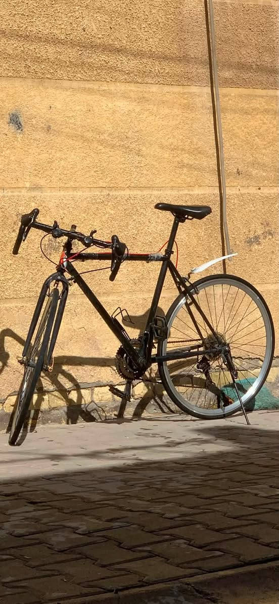 سلام عليكم /بايسكل c700/للبيع /نضافه 80/100 /مآبي نقص فقط البريك إلمامي عاطل /والباقي كله شغال/السعر 90قفل قفل /مكاني بغداد شغله شارع ستين عل غربي /رقمي ***********
