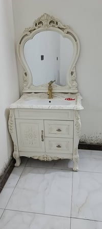 للبيع ٦٠
