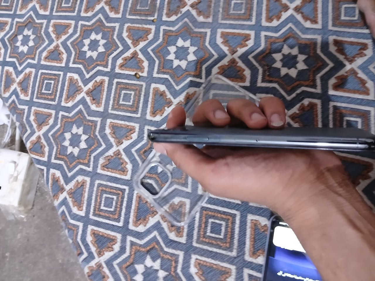 سلام عليكم ١١برو ماكس شاشه اصليه أصليه اصليه تجي وتشوف الجهاز لا مفطور  ولا مكسور بطاريه بلاد ٧٦شرط اذه مو يوم كامل شحنه رجعه السعر٤٠٠وبكيفي لا تعلق مكان ناصريه مركز واتساب *********** واني ممنون لكم

نص مكتوب في الصور:
- ٠٥:٣٥
- ٥ ربيع الآخر، ١٤٤٨ هـ - أربعاء ١٦ أيلول
- يا أمير المؤمنين