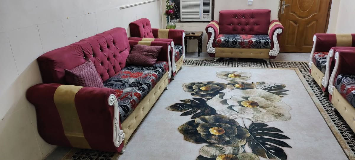 سلام عليكم تخم للبيع عشرمقاعدنضافه 70بالميه السعر250وبي مجال ***********مكاني بغدادالغزاليه
