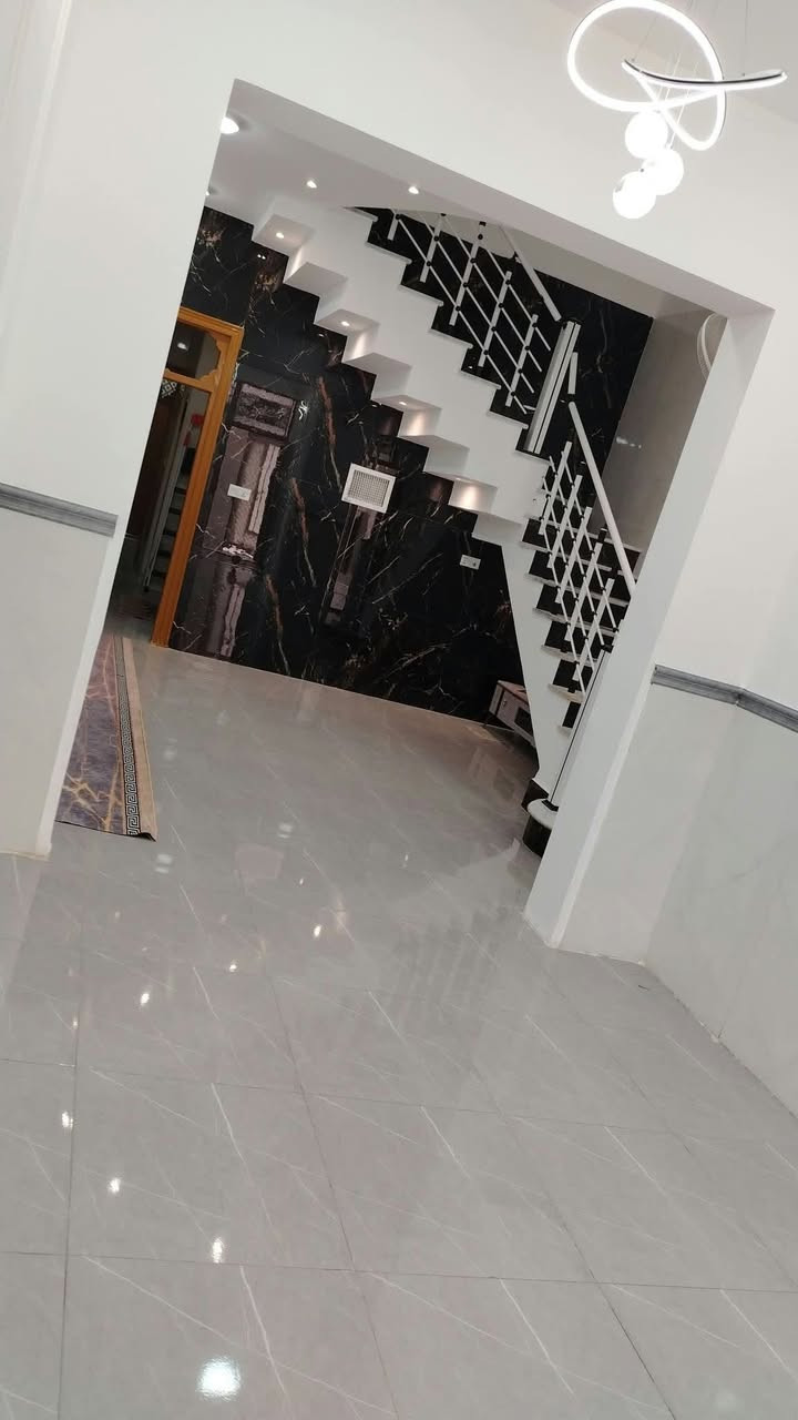 حي النداء • ١٠٠متر • طابق ونص