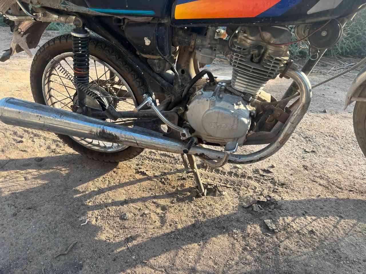 السلام عليكم دراجه يراني اوراق مديل 21 دراجه متروكه صارله 3اشهر سعر 650وبيه مجال  بس تصال اجاوب رقم ***********
