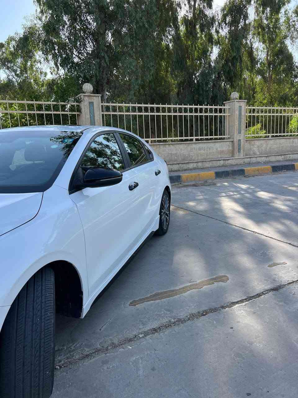 السلام عليكم
كيا فورتي 2024 فول 1/1
كشنات فول جلد تدفئه وتبريد 
بدون صبغ ضرر خفيف
محرك ٢٠ دوش
رقم نينوى 
للاستفسار ***********
