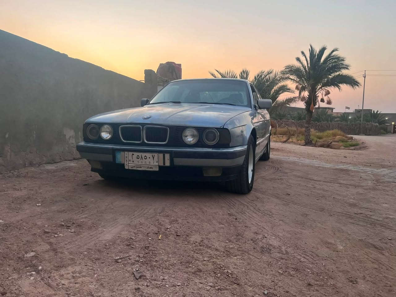 السلام عليكم BMW 525i السياره كفاله كير ومحرك واكسن سياره بلاديه كشتنات جلد كهرباء مداور ثاني يوم مكان السماوه ***********
