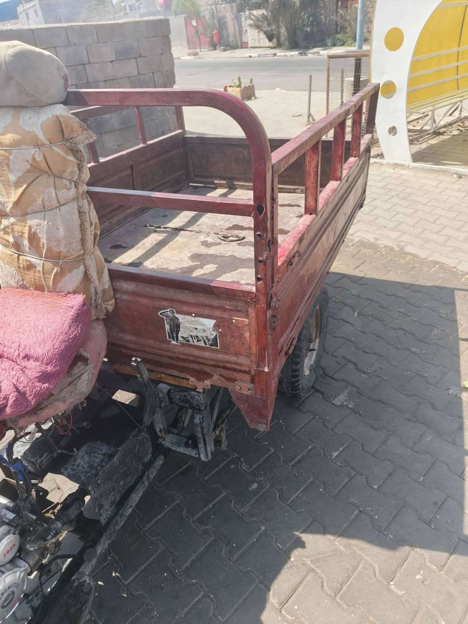 السلام عليكم ستوته انتيار ادوات شاصيها مكفول من لحيم او خياس تايرات نضاف محرك نضيف السعر خاص المكان الدير للتواصل ***********

