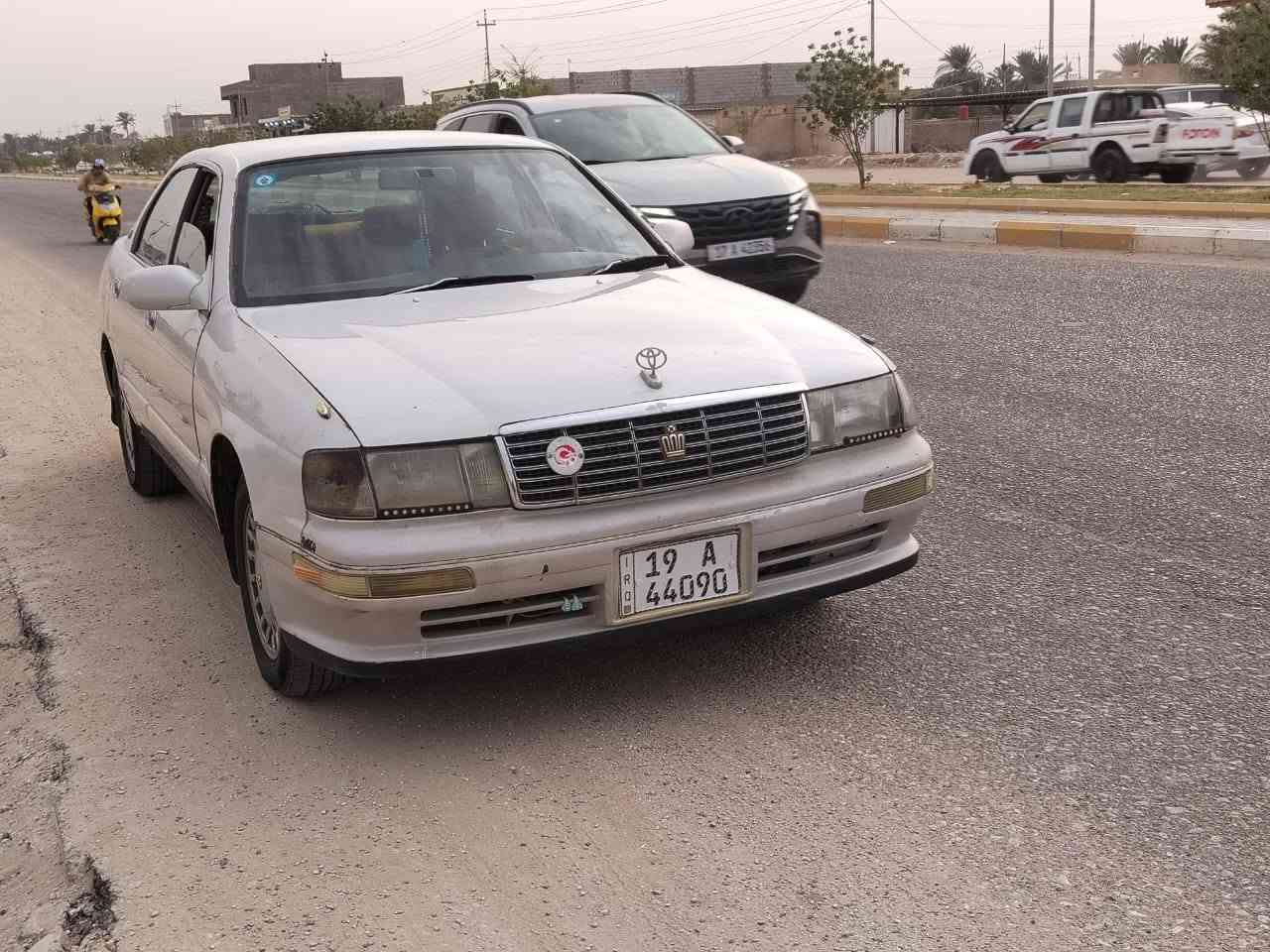 سلام عليكم
سياره بطه للبيع 
موديل93 
مكينه 2500 شرط 
كير مكينه حداديه 
گير اوتوماتيك 
كهربائيات شغاله 
دواخل نضيفه 
سياره خير من الله مال جناي ماتصرف عليه ربع 
رقم دولي بسم الشرعي مداور ثاني يوم 
هزه جديده سنويه لل 2031
السعر 38 بي مجال بسيط مستعجل عل بيع 
رقم صاحب السياره ***********
