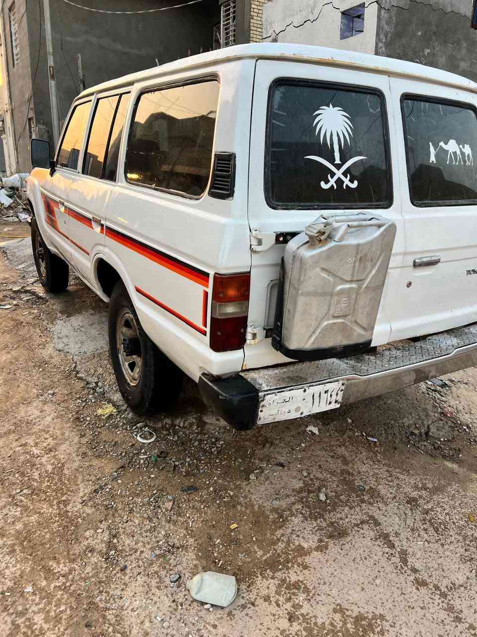السلام عليكم لاندكروز للبيع موديل 82 كير ومكينه جديد دفع رباعي شغال كهربائيات كلها شغال ماكينه البلاديه سياره جاهزه وحلوه مكاني نجف تحويل ثاني يوم*********** مكلف بالنشر
