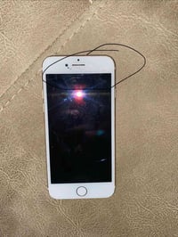 آيفون ٧ • ٣٢ جيجا • مقفل