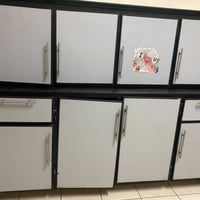 كاونتر للبيع السعر ٢٠٠ للتواصل 07819292248
