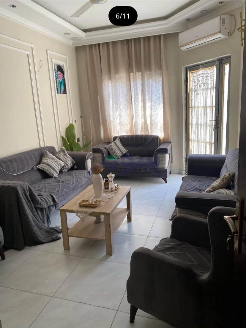 البيت للبيع القبلة حي المهندسين المربع الذهبي 📍 الموقع: قرب سوق العكيلي 📐 المساحة: 150م 🏢 طابقين  🔹 الطابق الأرضي: • غرفة • استقبال • صالة كبيرة • مجمع صحيات • مكان للغسالة • مناور • مطبخ • حمام خارجي • حديقة  🔹 الطابق الأول: • 3 غرف • صالة كبيرة • مطبخ • حمام • بيتونة كبيرة  💰 البيت عليه قرض إسكان • مبلغ القرض: 62 مليون • المسدد: 12 مليون • المتبقي: 50 مليون • القسط الشهري: 275 ألف  👤 إذا كنت موظف، تگدر تغيّر الكفيل او تجيب كفيل وتغيره بالاسكان ويتحول الطابو بااسم المشتري ويكون التسديد عليك، وينخصم مبلغ القرض من سعر البيت. واذا تريد تنطي المبلغ كامل واحنه نسدده القرض ويتحول البيت بأسم المشتري للأستفسار عبر رقم الهاتف او واتساب ***********

نص مكتوب في الصور:
- 3/11
- 9/11
- 11/11
- 4/11
- 7/11 سومر
- 10/11
- 1/11
- 6/11