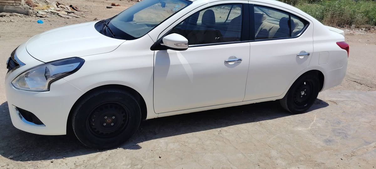 سلام عليكم
صني ٢٠٢٥ سياره جديدة كلش
مكفوله فقط باب سايق دبل كود
ماشيه ٣٤  قطعتين تبريد ٤ جام كهرباء
شاشه كامره
مكان بابل
***********
