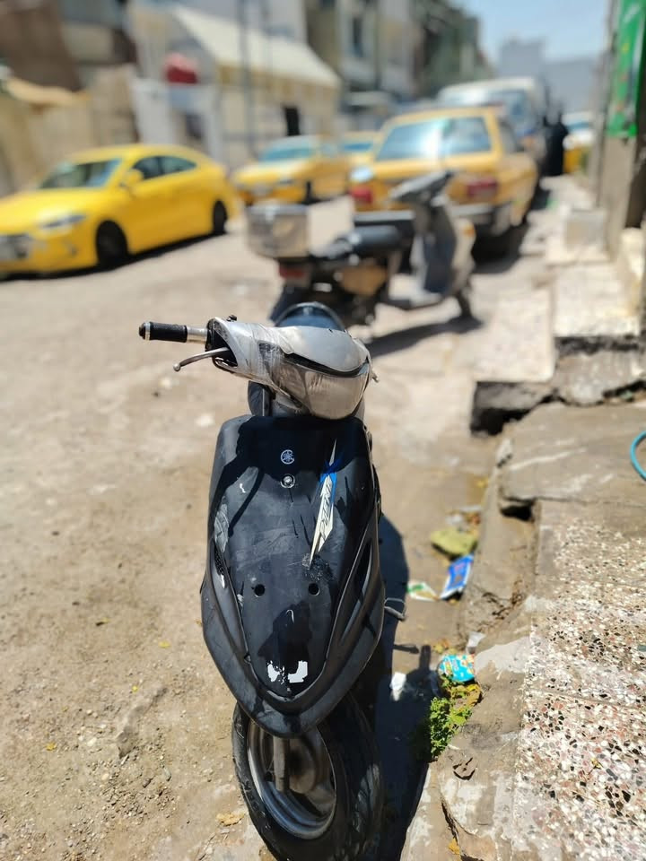 سلام عليكم دراجه
ماكس قجمه شغاله نكره هندر وسلف راجز شوي تعبان بس تشتغل سلف 
نقصها حته لاتجي وتعبني واتعبك 
كهربائيات نقصها يعني لايت اشاير 
وو بريك امامي وخلفي يرادلها بكيفك تريد تسوي خلفي امامي بكيفك 
مابيها شي بعد غير هذا كلام 
صالنصه اف ام رياضي 
سعرهاا 300 بيها مجال 
*********** واتس
